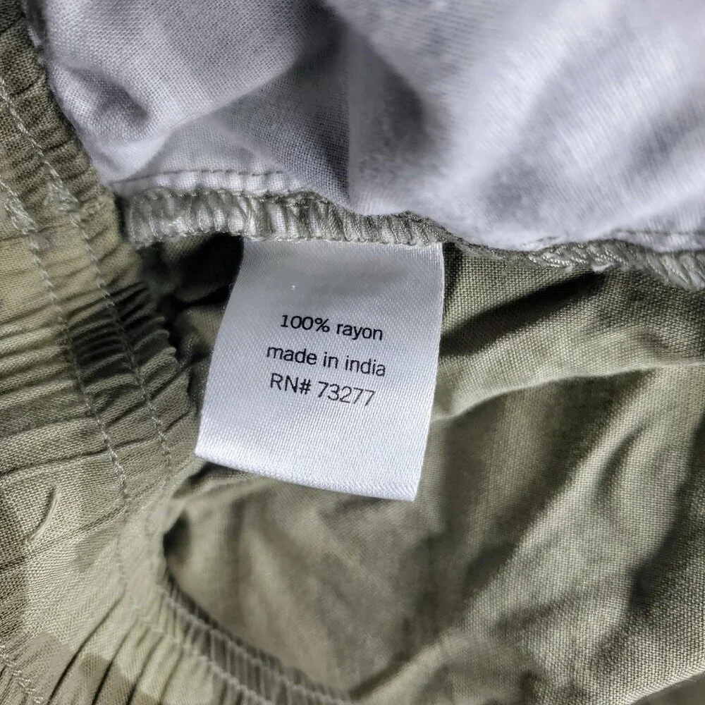 SO Camouflage 100% Rayon Elastic Waist Drawstring Shorts with Pockets XS NWOT - Picture 7 of 12